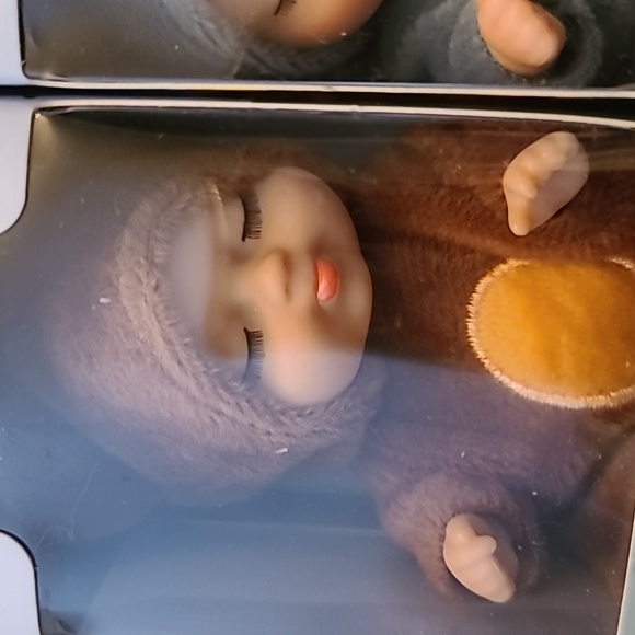 Six Doll Set. - Picture 3 of 8